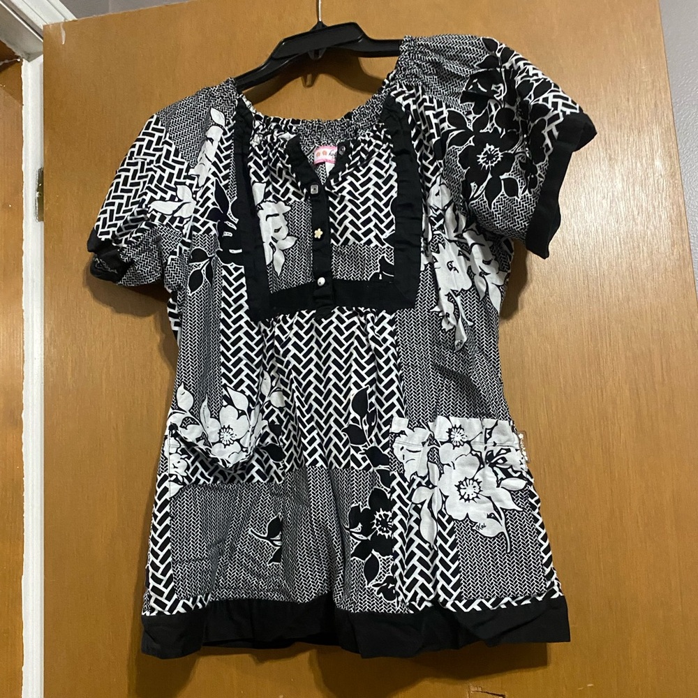 Koi Black and White Patterned Blouse